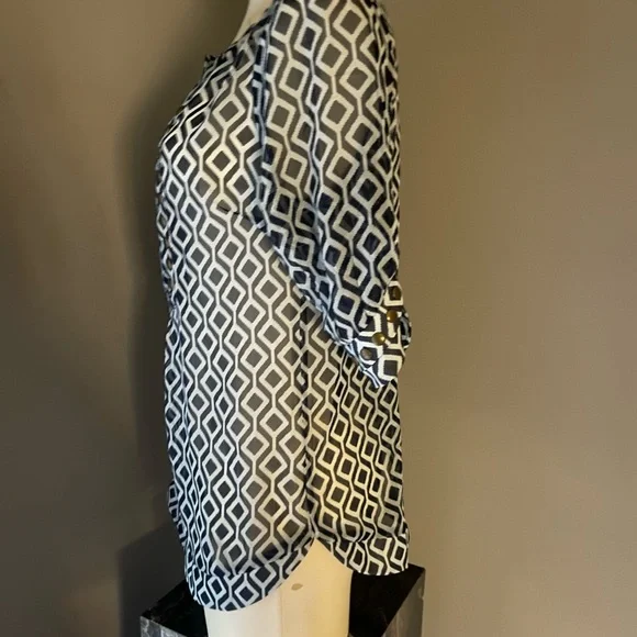 41 Hawthorn Black and White Graphic 3/4 Sleeve Blouse - Picture 3 of 7